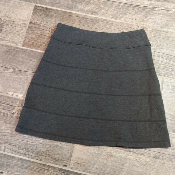 Athleta Strata Gray A line Size Small Skirt Ponte Zipper pockets - Picture 5 of 9